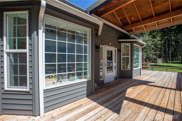 14640 164th Lane SE, Rainier, WA 98576