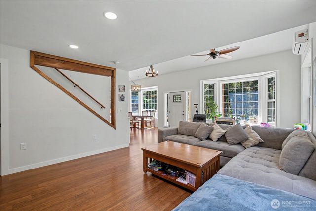 14640 164th Lane SE, Rainier, WA 98576