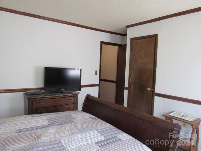 171 Fox Run Road, Forest City, NC 28043