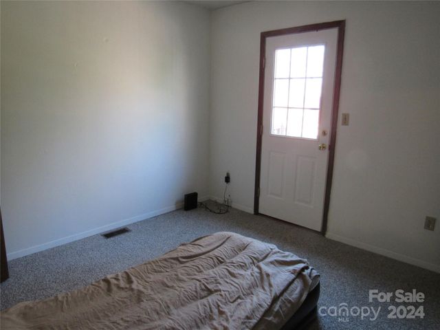 171 Fox Run Road, Forest City, NC 28043