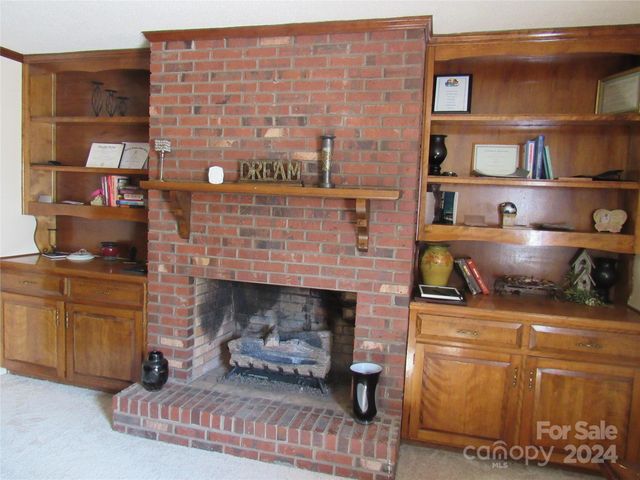 171 Fox Run Road, Forest City, NC 28043