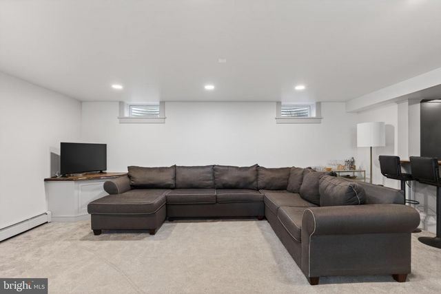 30 MERRIN RD, York, PA 17402