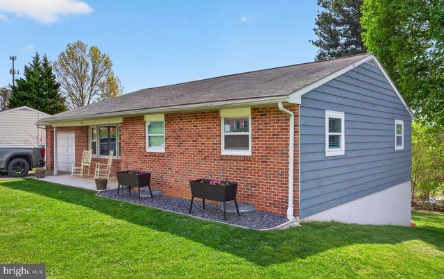 30 MERRIN RD, York, PA 17402