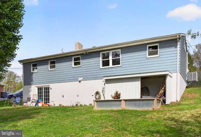 30 MERRIN RD, York, PA 17402