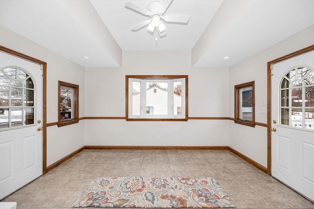 90 Chamberlain St, Lowell, MA 01852