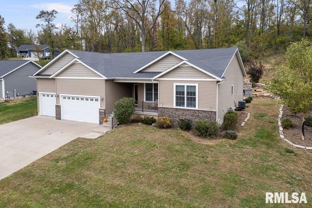 1215 Waverly Rd Road, Davenport, IA 52804