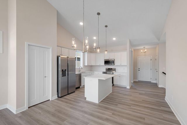 1214 Compton Avenue, River Falls, WI 54022