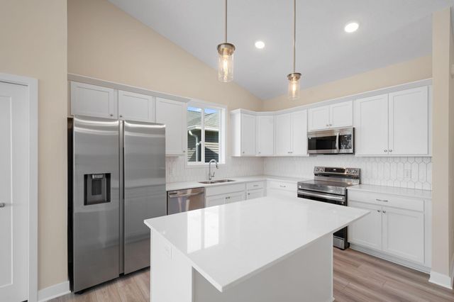 1214 Compton Avenue, River Falls, WI 54022