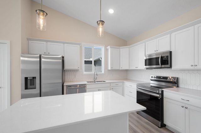 1214 Compton Avenue, River Falls, WI 54022