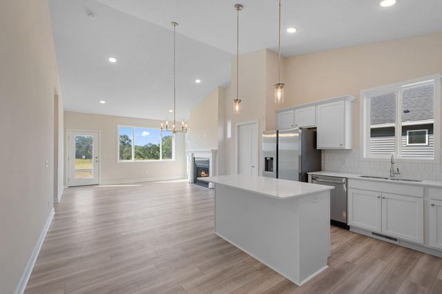 1214 Compton Avenue, River Falls, WI 54022