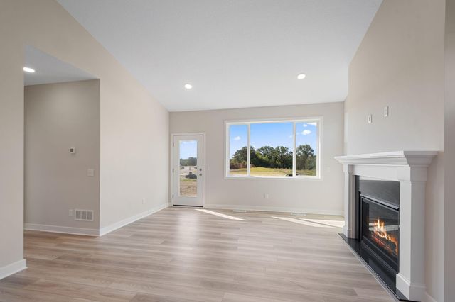 1214 Compton Avenue, River Falls, WI 54022