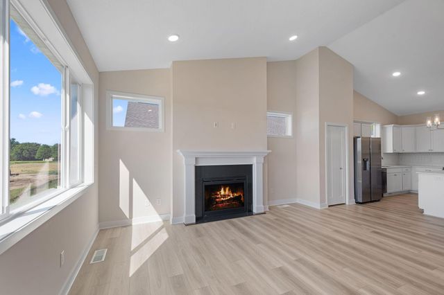 1214 Compton Avenue, River Falls, WI 54022