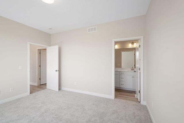 1214 Compton Avenue, River Falls, WI 54022