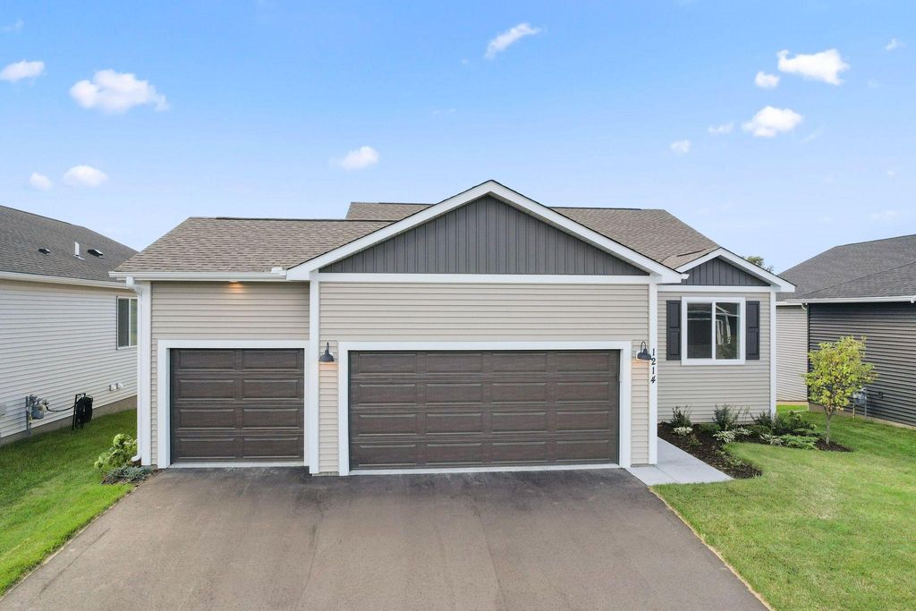 1214 Compton Avenue, River Falls, WI 54022