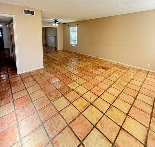 76 Townhouse, Corpus Christi, TX 78412