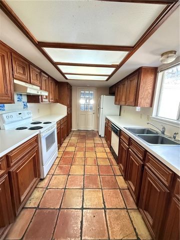 76 Townhouse, Corpus Christi, TX 78412