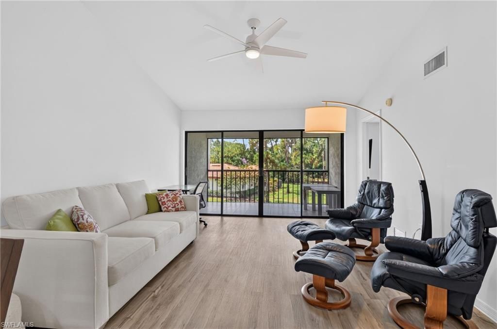 909 Augusta BLVD 7, NAPLES, FL 34113 — exterior