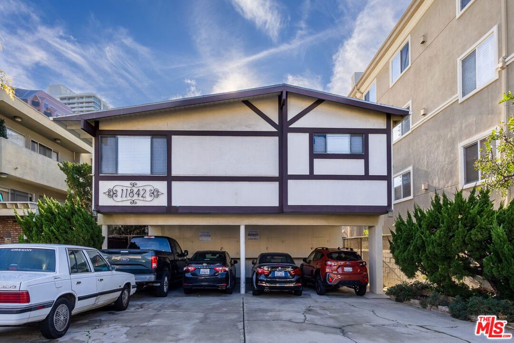 11842 Goshen Avenue 5, Los Angeles, CA 90049