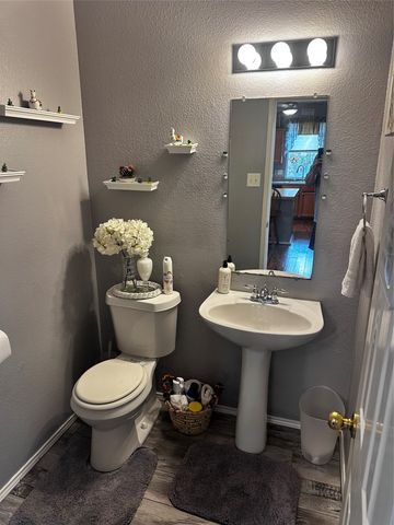 103 Denali Court, Terrell, TX 75160