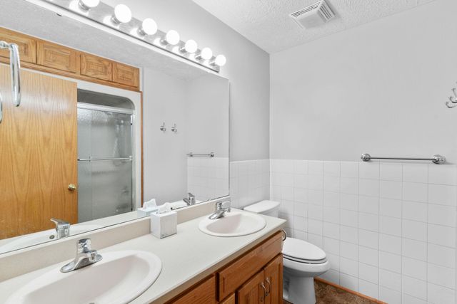 1319 Woodcastle Road, Nixa, MO 65714