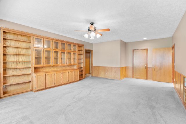 1319 Woodcastle Road, Nixa, MO 65714