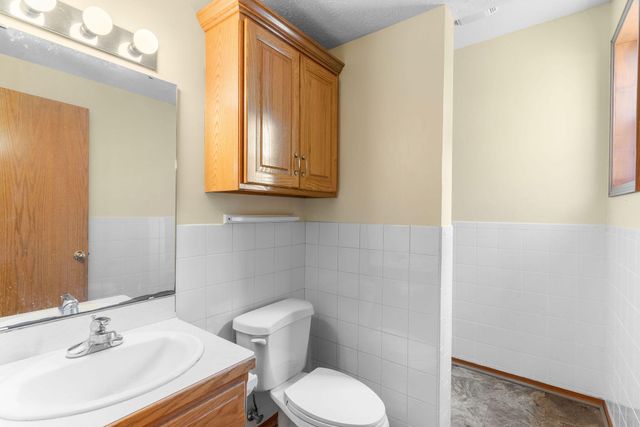 1319 Woodcastle Road, Nixa, MO 65714