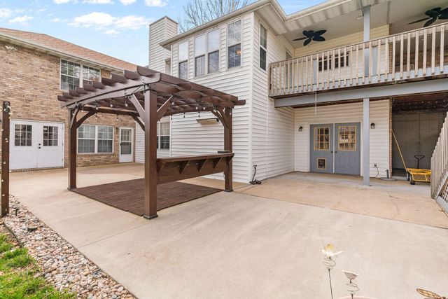 1319 Woodcastle Road, Nixa, MO 65714