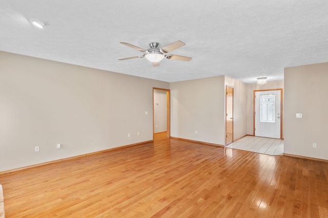 1319 Woodcastle Road, Nixa, MO 65714