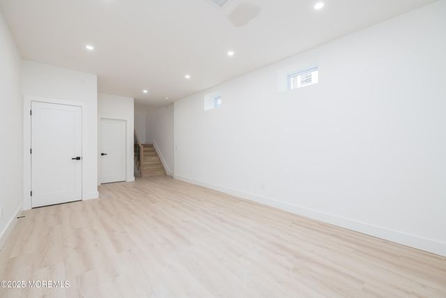 21 Heathcote Avenue, Edison, NJ 08817