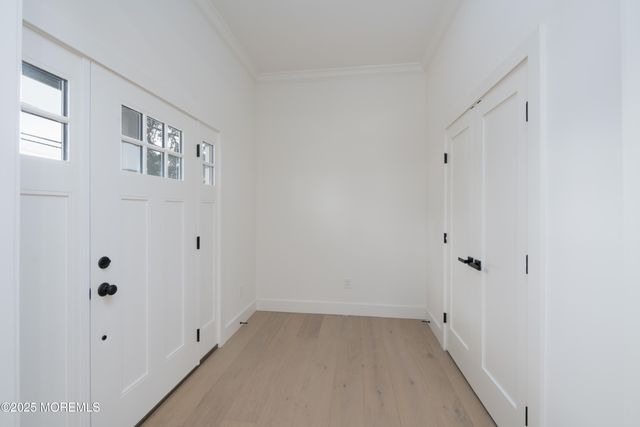 21 Heathcote Avenue, Edison, NJ 08817