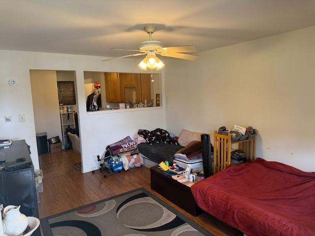 75 Willard Avenue 4, Elgin, IL 60120