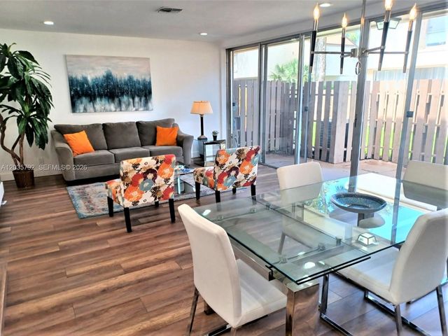843 NW 81st Avenue 7, Plantation, FL 33324
