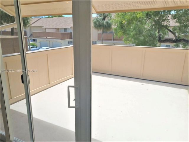 843 NW 81st Avenue 7, Plantation, FL 33324