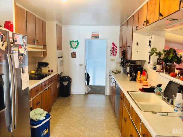 414 Philippine Street, Taft, CA 93268