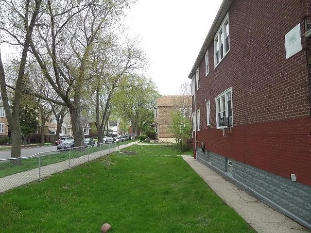2836 E 84TH Street, Chicago, IL 60617