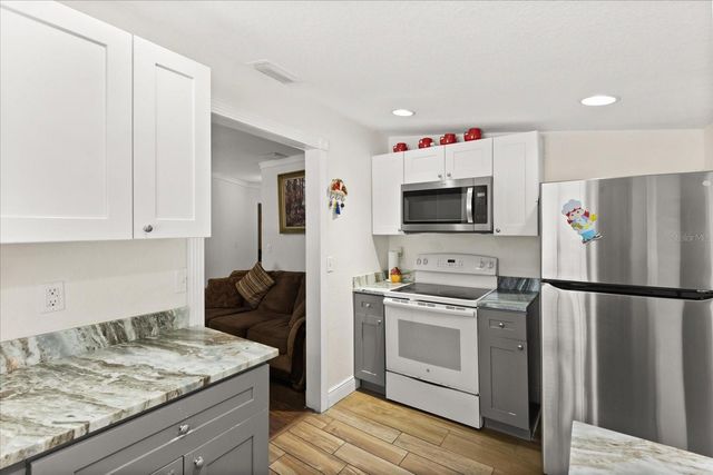 6908 N OREGON AVENUE, Tampa, FL 33604