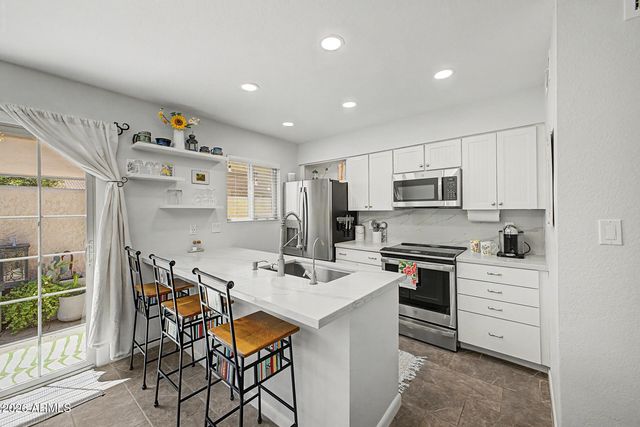 6270 N 78TH Street 325, Scottsdale, AZ 85250