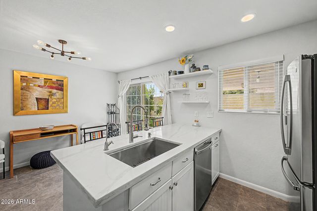 6270 N 78TH Street 325, Scottsdale, AZ 85250