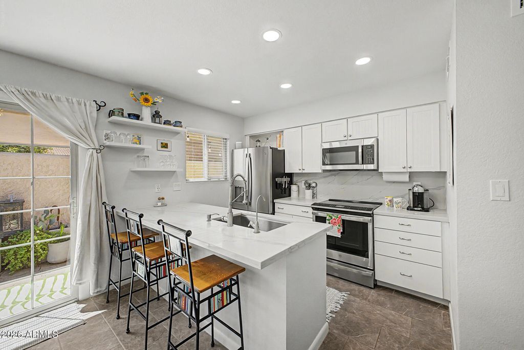 6270 N 78TH Street 325, Scottsdale, AZ 85250 — photo 2