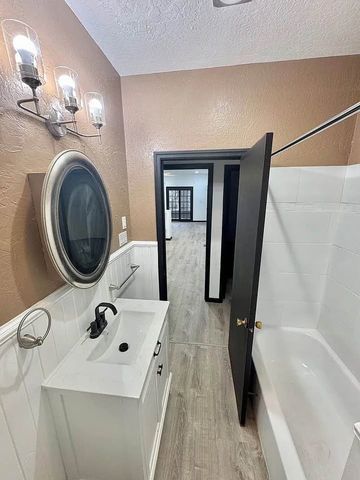 1525 Beechview Ave 1, Beechview, PA 15216