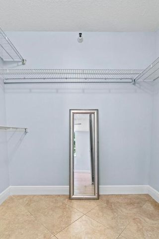 123 Yacht Club Way 207, Hypoluxo, FL 33462