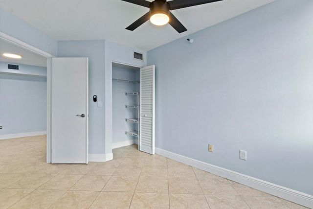 123 Yacht Club Way 207, Hypoluxo, FL 33462