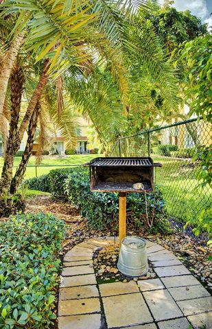 123 Yacht Club Way 207, Hypoluxo, FL 33462