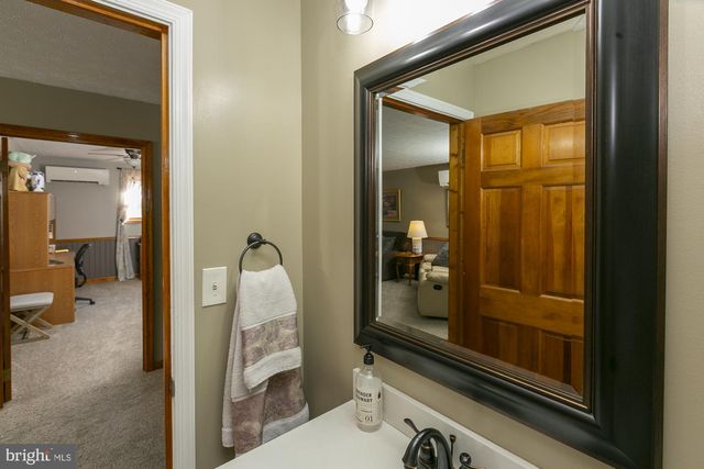 6529 MIDDLEWAY PIKE, Kearneysville, WV 25430