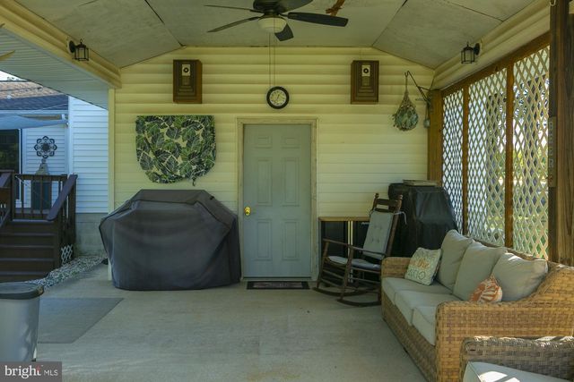 6529 MIDDLEWAY PIKE, Kearneysville, WV 25430