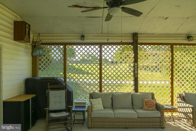 6529 MIDDLEWAY PIKE, Kearneysville, WV 25430