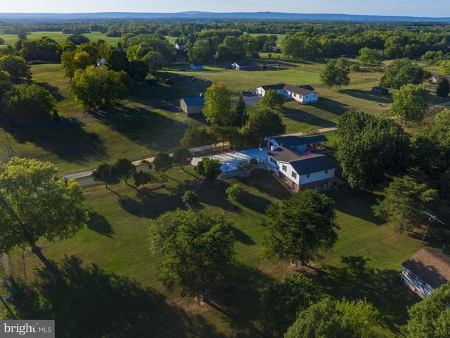 6529 MIDDLEWAY PIKE, Kearneysville, WV 25430