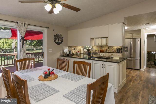 6529 MIDDLEWAY PIKE, Kearneysville, WV 25430