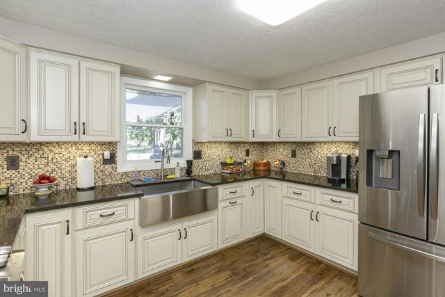 6529 MIDDLEWAY PIKE, Kearneysville, WV 25430