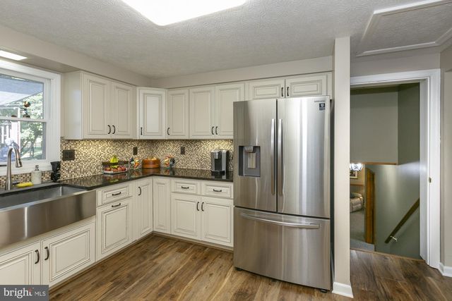 6529 MIDDLEWAY PIKE, Kearneysville, WV 25430